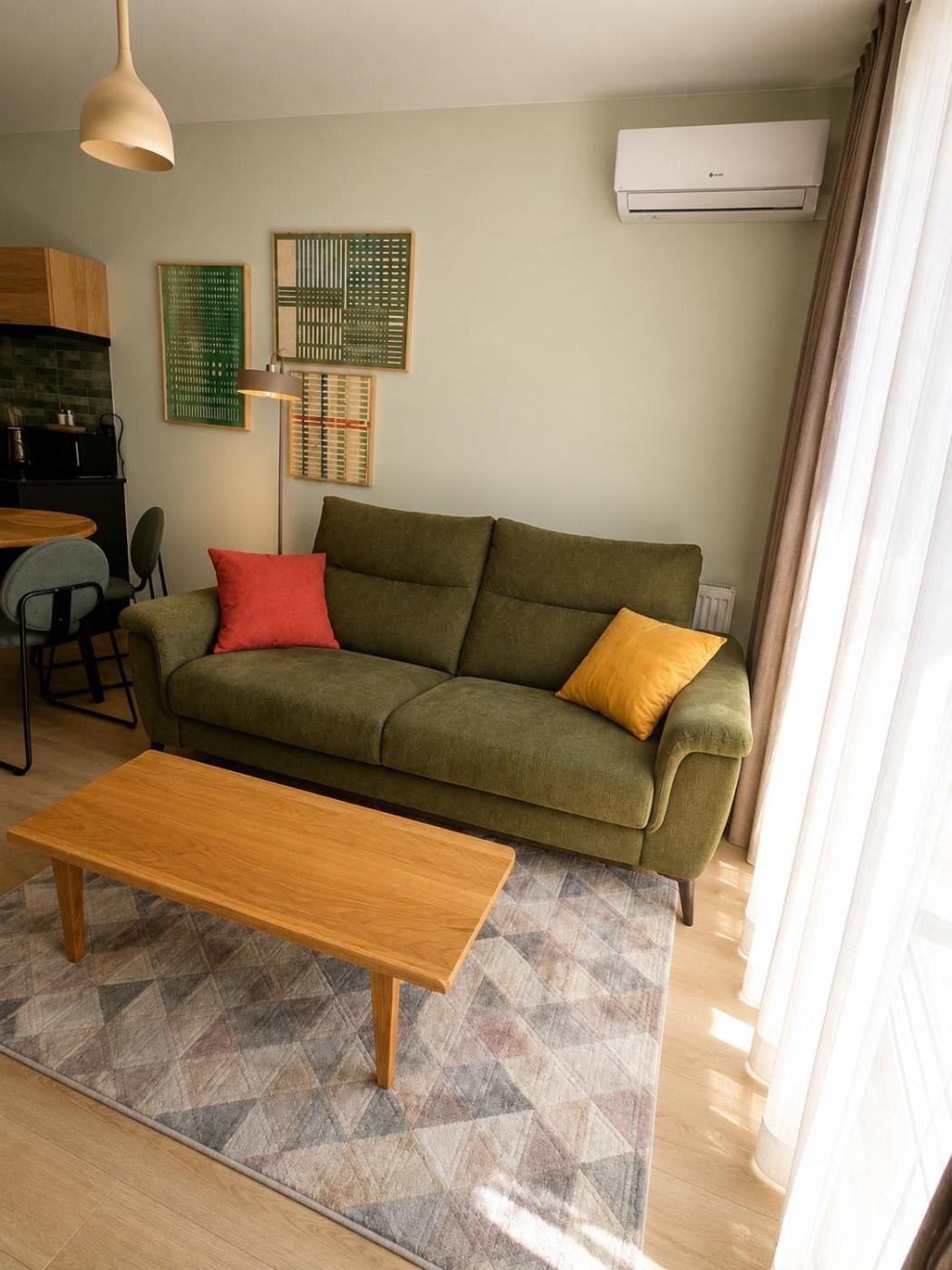 Salon z klimatyzacją — Harmony Apartment Portovo