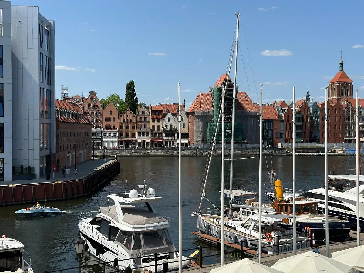 Widok na Motławę i Żurawia — Marina Apartment Blanco