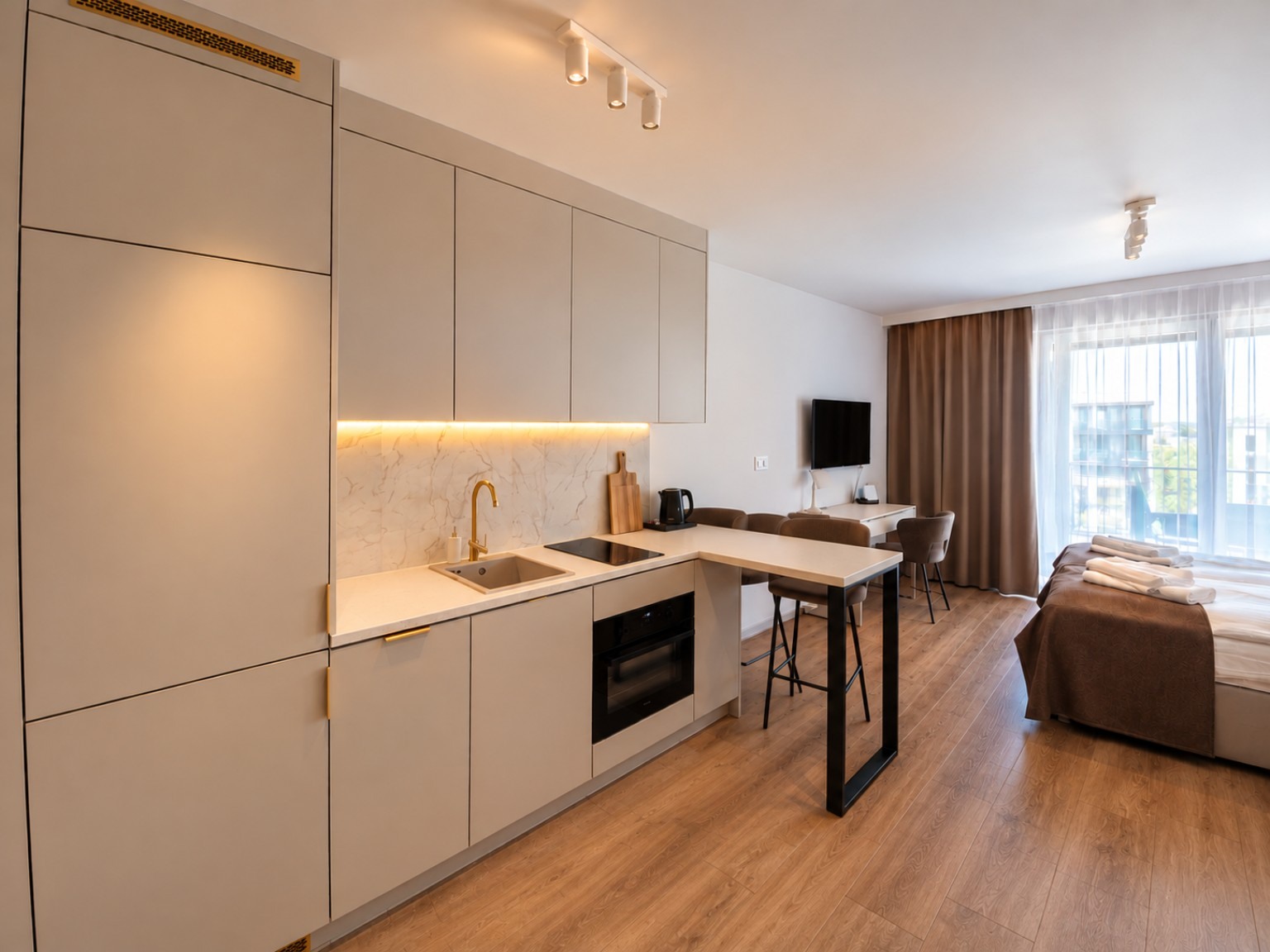 Nasza realizacja: kuchnia i pokój w kawalerce 23 m² w Gdańsku Śródmieściu